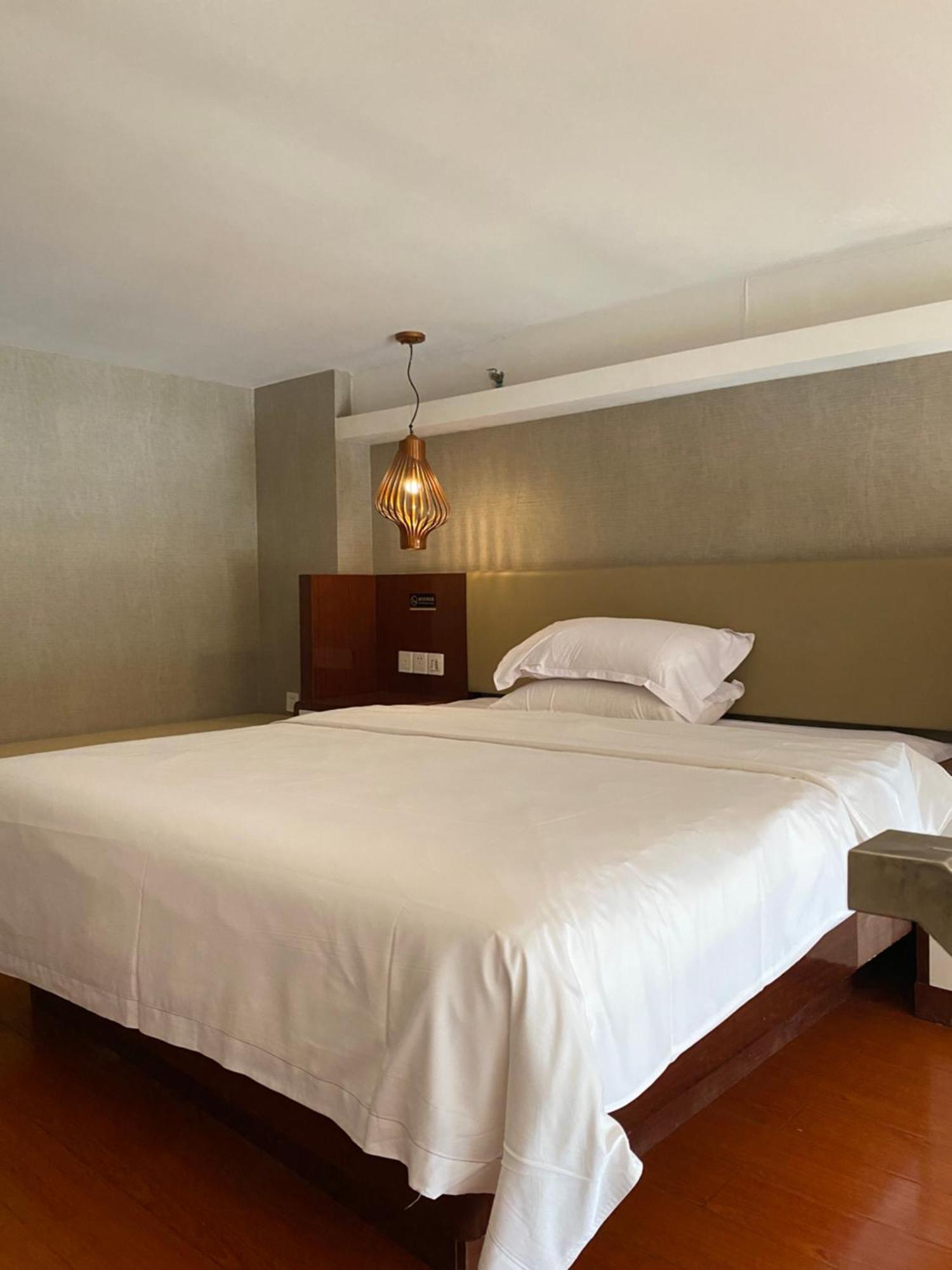 April Fair Duplex Apartment Guangzhou South Railway Station Ao Yuan Yue Shi Dai Branch Luaran gambar